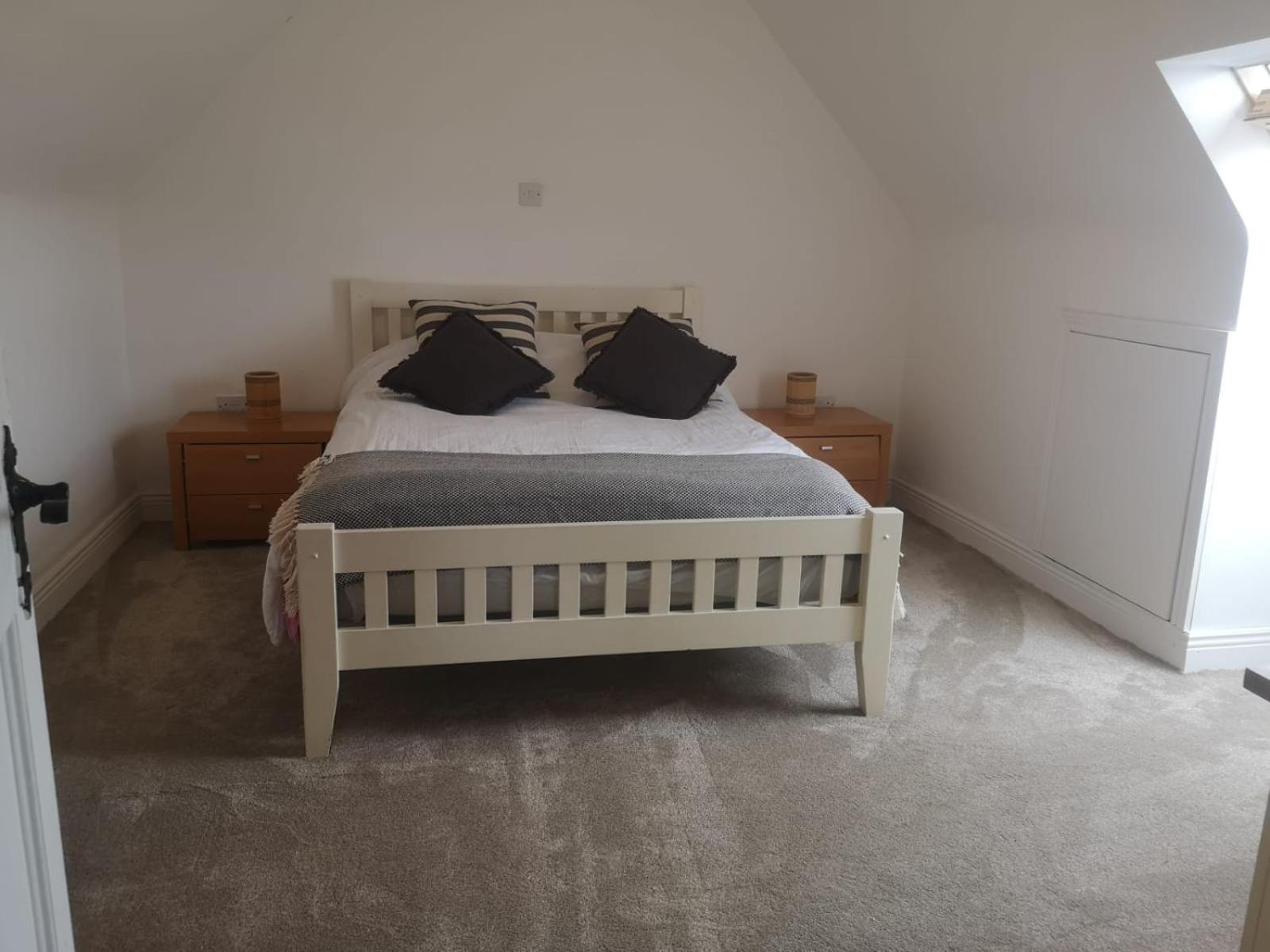 Spacious And Warm 2 Bedroom Apartment Sleeps Up To 5 Athy Exterior foto